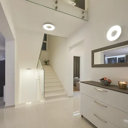 فيلة Villa Trogir *