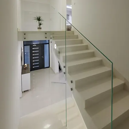 Villa Trogir فيلة *