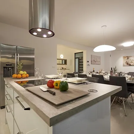Villa Trogir فيلة *