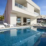 Villa Trogir Vila *